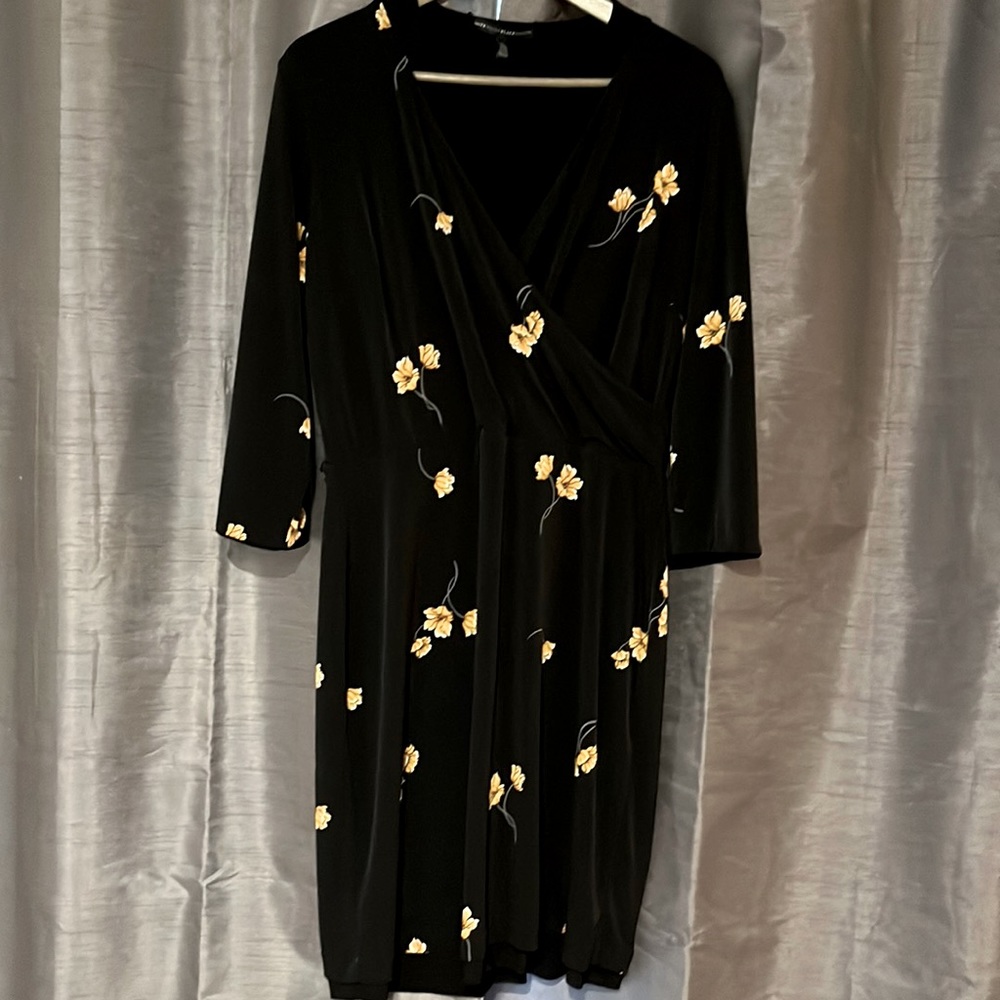 WHBM Reversible black/floral dress from White House Black Market SZ 12